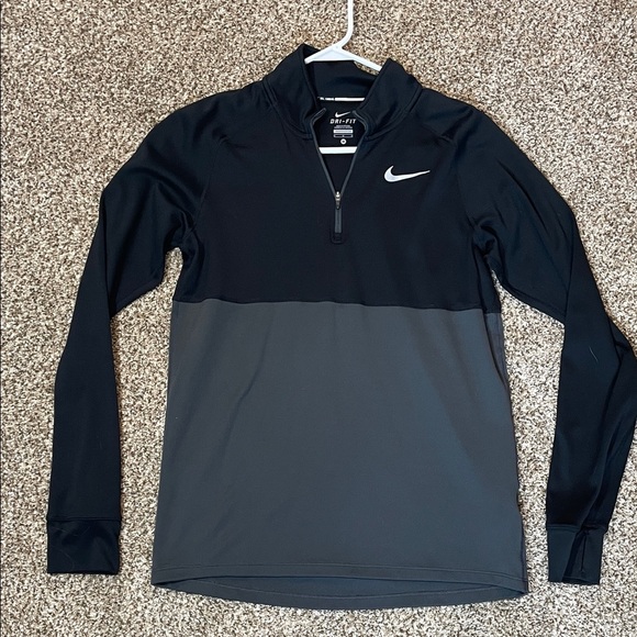 💜Nike women’s Performance Jacket in Black and Gray - Picture 1 of 2